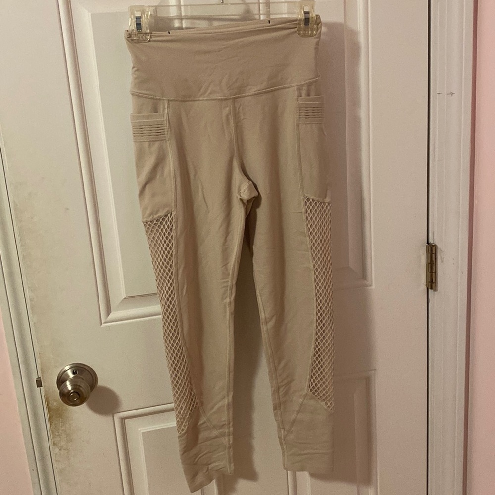 Tan Victoria’s Secret Sport leggings, S